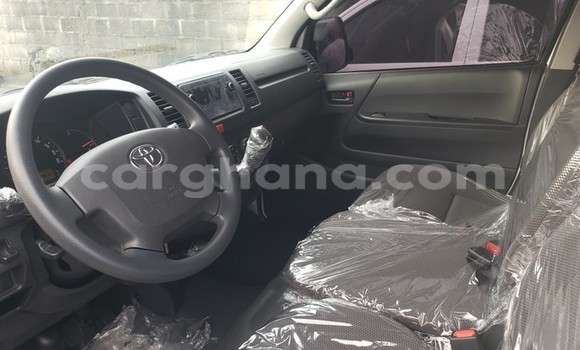 Buy Used Toyota Hiace White Car in Sekondi–Takoradi Metropolitan in Western Buy Used Toyota Hiace White Car in Sekondi–Takoradi Metropolitan in Western