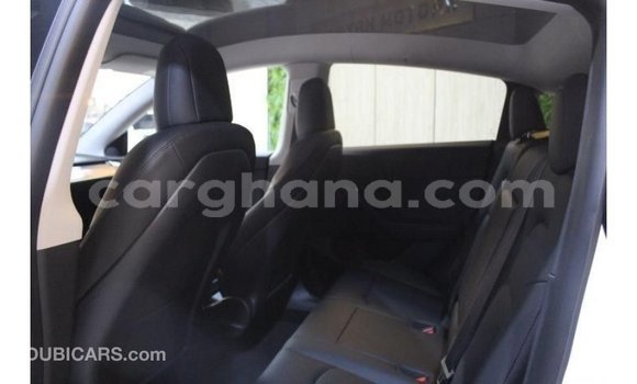 Ra Imported Tesla Model S funfun Ọkọ̀ in Import - Dubai ni Ashanti Ra Imported Tesla Model S funfun Ọkọ̀ in Import - Dubai ni Ashanti