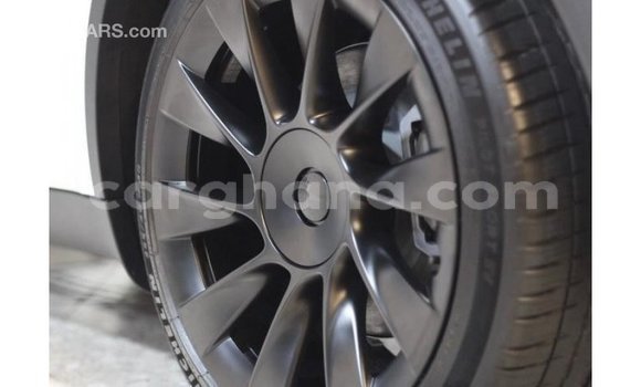 Ra Imported Tesla Model S funfun Ọkọ̀ in Import - Dubai ni Ashanti Ra Imported Tesla Model S funfun Ọkọ̀ in Import - Dubai ni Ashanti