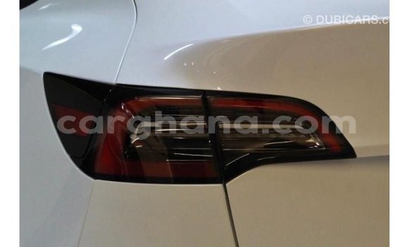Ra Imported Tesla Model S funfun Ọkọ̀ in Import - Dubai ni Ashanti Ra Imported Tesla Model S funfun Ọkọ̀ in Import - Dubai ni Ashanti
