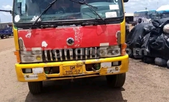 Buy Used Kia X-Trek Beige Car in Accra in Greater Accra Buy Used Kia X-Trek Beige Car in Accra in Greater Accra