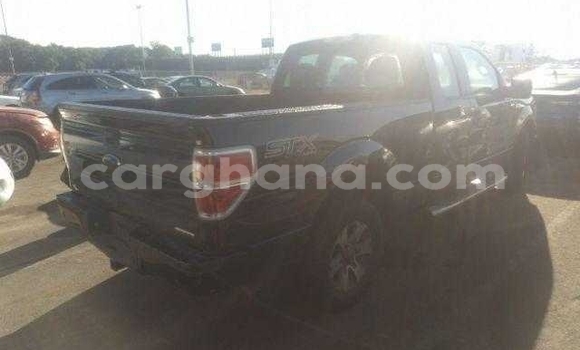 Sayi Na hannu Toyota Tundra Black Mota in Accra a Greater Accra Sayi Na hannu Toyota Tundra Black Mota in Accra a Greater Accra