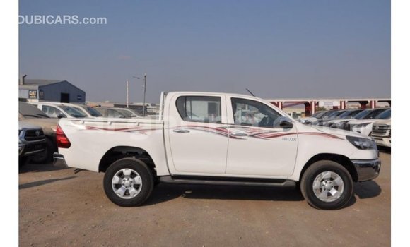 Buy Import Toyota Hilux White Car in Import - Dubai in Ashanti Buy Import Toyota Hilux White Car in Import - Dubai in Ashanti