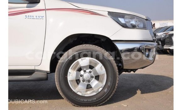 Buy Import Toyota Hilux White Car in Import - Dubai in Ashanti Buy Import Toyota Hilux White Car in Import - Dubai in Ashanti