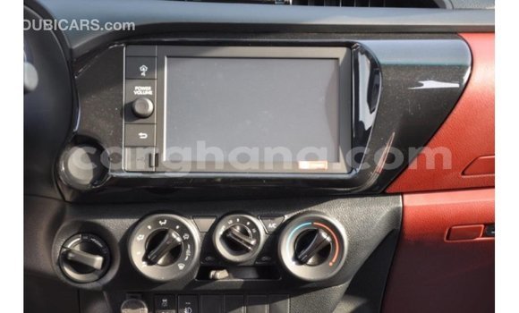 Buy Import Toyota Hilux White Car in Import - Dubai in Ashanti Buy Import Toyota Hilux White Car in Import - Dubai in Ashanti