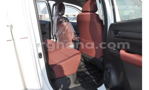Buy Import Toyota Hilux White Car in Import - Dubai in Ashanti Buy Import Toyota Hilux White Car in Import - Dubai in Ashanti