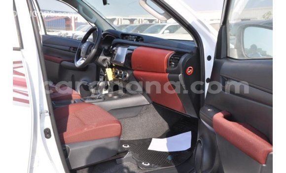 Buy Import Toyota Hilux White Car in Import - Dubai in Ashanti Buy Import Toyota Hilux White Car in Import - Dubai in Ashanti