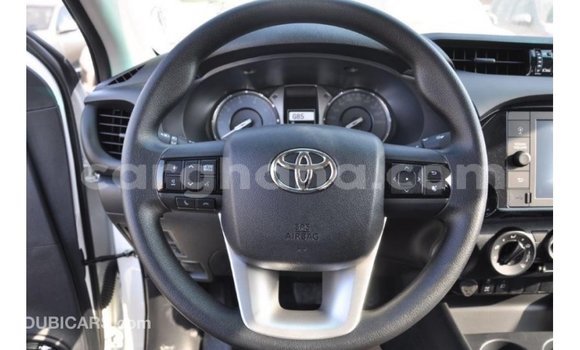 Buy Import Toyota Hilux White Car in Import - Dubai in Ashanti Buy Import Toyota Hilux White Car in Import - Dubai in Ashanti