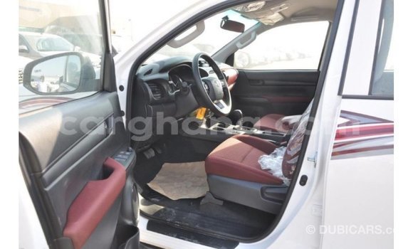 Buy Import Toyota Hilux White Car in Import - Dubai in Ashanti Buy Import Toyota Hilux White Car in Import - Dubai in Ashanti