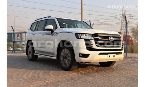 Buy Import Toyota Land Cruiser White Car in Import - Dubai in Ashanti Buy Import Toyota Land Cruiser White Car in Import - Dubai in Ashanti