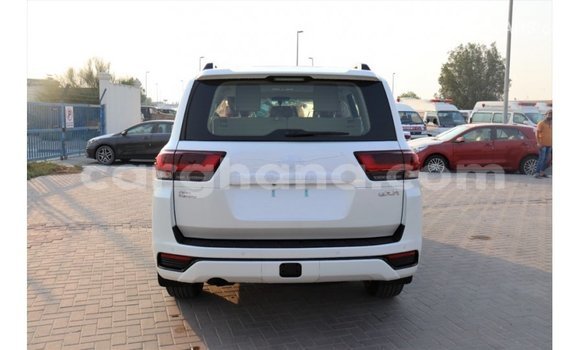 Buy Import Toyota Land Cruiser White Car in Import - Dubai in Ashanti Buy Import Toyota Land Cruiser White Car in Import - Dubai in Ashanti