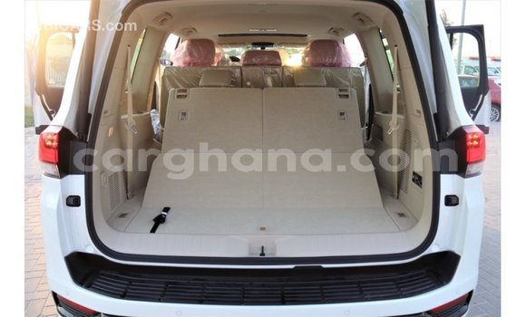Buy Import Toyota Land Cruiser White Car in Import - Dubai in Ashanti Buy Import Toyota Land Cruiser White Car in Import - Dubai in Ashanti