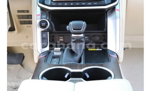 Buy Import Toyota Land Cruiser White Car in Import - Dubai in Ashanti Buy Import Toyota Land Cruiser White Car in Import - Dubai in Ashanti