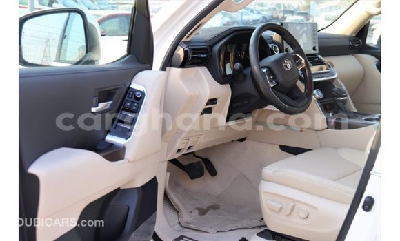 Buy Import Toyota Land Cruiser White Car in Import - Dubai in Ashanti Buy Import Toyota Land Cruiser White Car in Import - Dubai in Ashanti