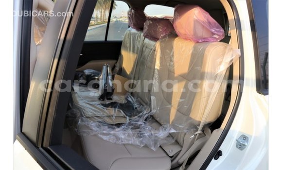 Buy Import Toyota Land Cruiser White Car in Import - Dubai in Ashanti Buy Import Toyota Land Cruiser White Car in Import - Dubai in Ashanti