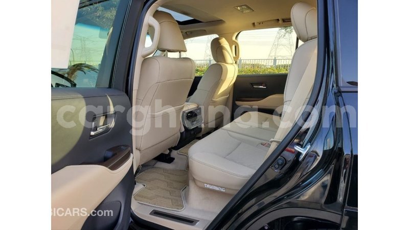 Big with watermark toyota land cruiser ashanti import dubai 45876