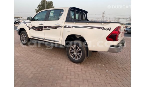 Buy Import Toyota Hilux White Car in Import - Dubai in Ashanti Buy Import Toyota Hilux White Car in Import - Dubai in Ashanti