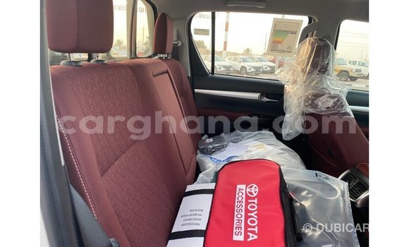 Buy Import Toyota Hilux White Car in Import - Dubai in Ashanti Buy Import Toyota Hilux White Car in Import - Dubai in Ashanti