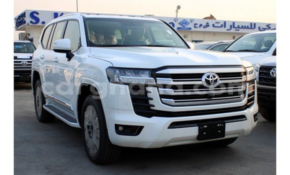 Buy Import Toyota Land Cruiser White Car in Import - Dubai in Ashanti Buy Import Toyota Land Cruiser White Car in Import - Dubai in Ashanti