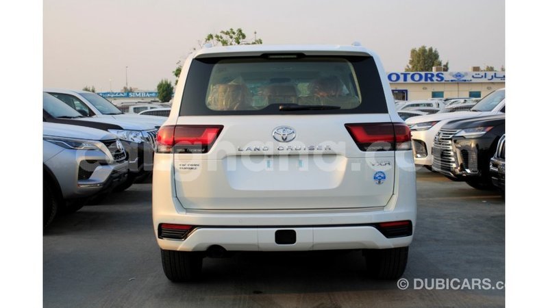 Big with watermark toyota land cruiser ashanti import dubai 45893