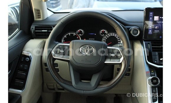 Buy Import Toyota Land Cruiser White Car in Import - Dubai in Ashanti Buy Import Toyota Land Cruiser White Car in Import - Dubai in Ashanti