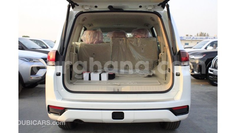 Big with watermark toyota land cruiser ashanti import dubai 45893