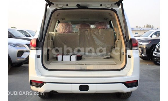 Buy Import Toyota Land Cruiser White Car in Import - Dubai in Ashanti Buy Import Toyota Land Cruiser White Car in Import - Dubai in Ashanti