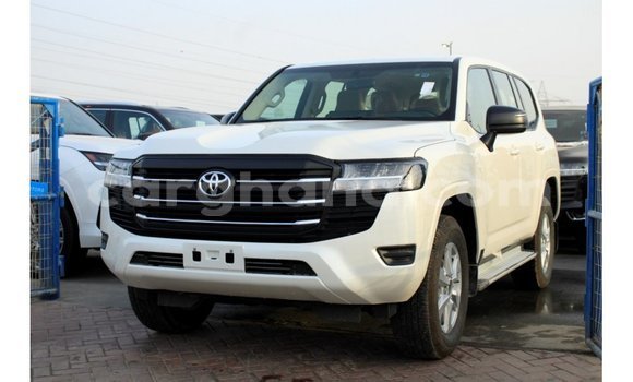 Buy Import Toyota Land Cruiser White Car in Import - Dubai in Ashanti Buy Import Toyota Land Cruiser White Car in Import - Dubai in Ashanti