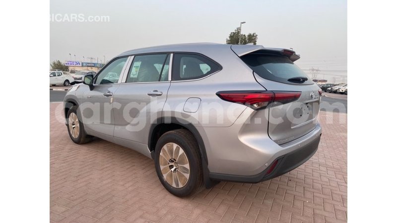 Big with watermark toyota highlander ashanti import dubai 45896