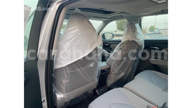 Big with watermark toyota highlander ashanti import dubai 45896