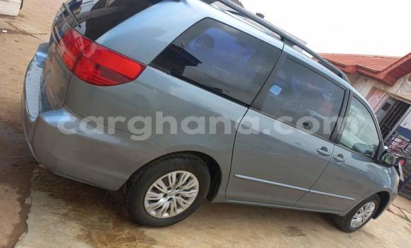 Buy Used Toyota Sienna Blue Car in Sekondi–Takoradi Metropolitan in Western Buy Used Toyota Sienna Blue Car in Sekondi–Takoradi Metropolitan in Western