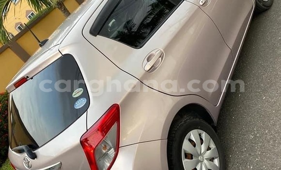 Buy Used Toyota Vitz Silver Car in Accra in Greater Accra Buy Used Toyota Vitz Silver Car in Accra in Greater Accra