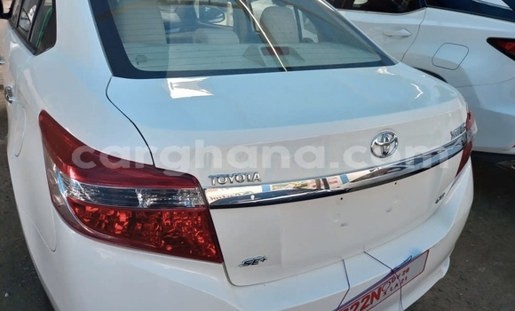 Ra Àlòkù Toyota Yaris funfun Ọkọ̀ in Accra ni Greater Accra Ra Àlòkù Toyota Yaris funfun Ọkọ̀ in Accra ni Greater Accra