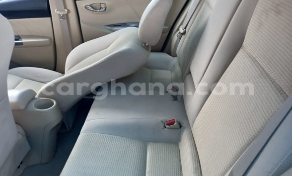 Ra Àlòkù Toyota Yaris funfun Ọkọ̀ in Accra ni Greater Accra Ra Àlòkù Toyota Yaris funfun Ọkọ̀ in Accra ni Greater Accra