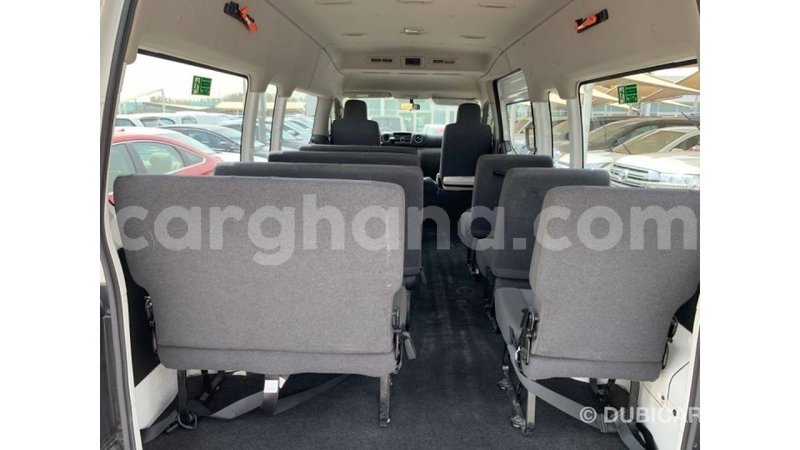 Big with watermark nissan urvan ashanti import dubai 45922