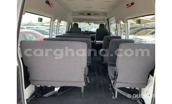 Buy Import Nissan Urvan White Car in Import - Dubai in Ashanti Buy Import Nissan Urvan White Car in Import - Dubai in Ashanti