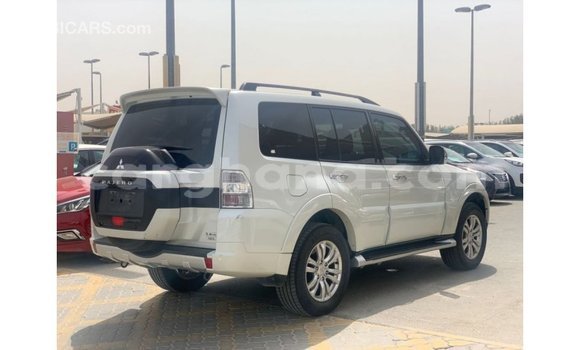 Ra Imported Mitsubishi Pajero funfun Ọkọ̀ in Import - Dubai ni Ashanti Ra Imported Mitsubishi Pajero funfun Ọkọ̀ in Import - Dubai ni Ashanti
