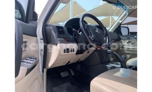 Ra Imported Mitsubishi Pajero funfun Ọkọ̀ in Import - Dubai ni Ashanti Ra Imported Mitsubishi Pajero funfun Ọkọ̀ in Import - Dubai ni Ashanti
