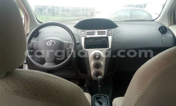 Ra Àlòkù Toyota Vitz funfun Ọkọ̀ in Sekondi–Takoradi Metropolitan ni Oorun Ra Àlòkù Toyota Vitz funfun Ọkọ̀ in Sekondi–Takoradi Metropolitan ni Oorun