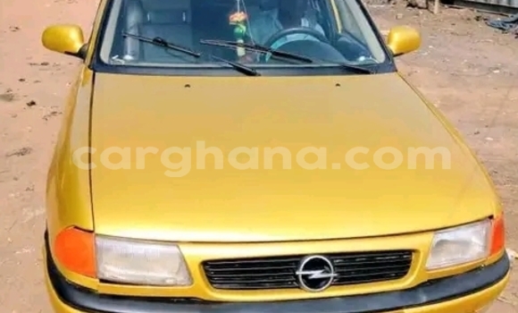 Buy Used Opel Astra Green Car in Accra in Greater Accra Buy Used Opel Astra Green Car in Accra in Greater Accra