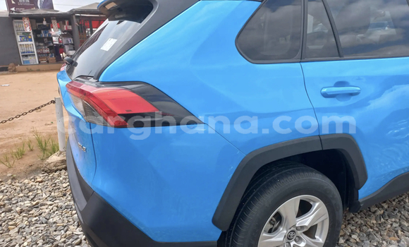 Ra Àlòkù Toyota RAV4 Blue Ọkọ̀ in Accra ni Greater Accra Ra Àlòkù Toyota RAV4 Blue Ọkọ̀ in Accra ni Greater Accra