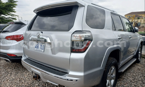 Ra Àlòkù Toyota 4Runner Silver Ọkọ̀ in Accra ni Greater Accra Ra Àlòkù Toyota 4Runner Silver Ọkọ̀ in Accra ni Greater Accra