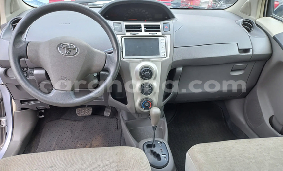 Sayi Na hannu Toyota Vitz Azurfa Mota in Accra a Greater Accra Sayi Na hannu Toyota Vitz Azurfa Mota in Accra a Greater Accra