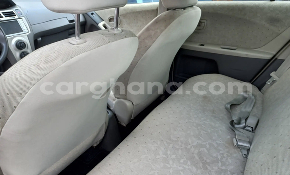 Sayi Na hannu Toyota Vitz Azurfa Mota in Accra a Greater Accra Sayi Na hannu Toyota Vitz Azurfa Mota in Accra a Greater Accra