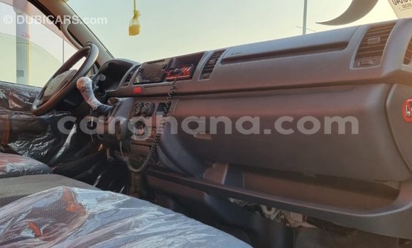 Ra Imported Toyota Hiace funfun Ọkọ̀ in Import - Dubai ni Ashanti Ra Imported Toyota Hiace funfun Ọkọ̀ in Import - Dubai ni Ashanti