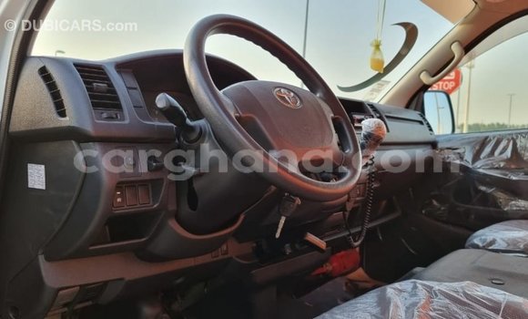 Ra Imported Toyota Hiace funfun Ọkọ̀ in Import - Dubai ni Ashanti Ra Imported Toyota Hiace funfun Ọkọ̀ in Import - Dubai ni Ashanti