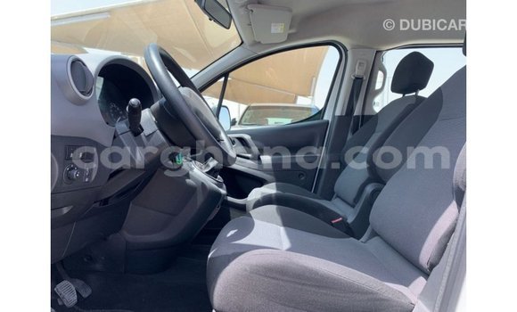 Ra Imported Peugeot Partner funfun Ọkọ̀ in Import - Dubai ni Ashanti Ra Imported Peugeot Partner funfun Ọkọ̀ in Import - Dubai ni Ashanti