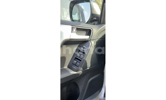 Buy Import Toyota Prado White Car in Import - Dubai in Ashanti Buy Import Toyota Prado White Car in Import - Dubai in Ashanti