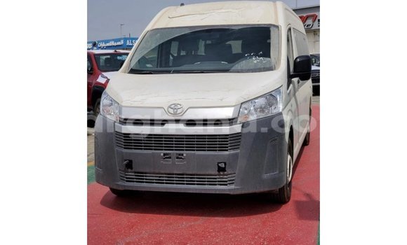 Ra Imported Toyota Hiace funfun Ọkọ̀ in Import - Dubai ni Ashanti