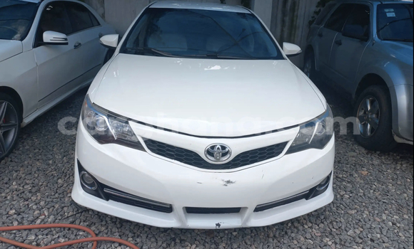 Buy Used Toyota Camry White Car in Accra in Greater Accra Buy Used Toyota Camry White Car in Accra in Greater Accra
